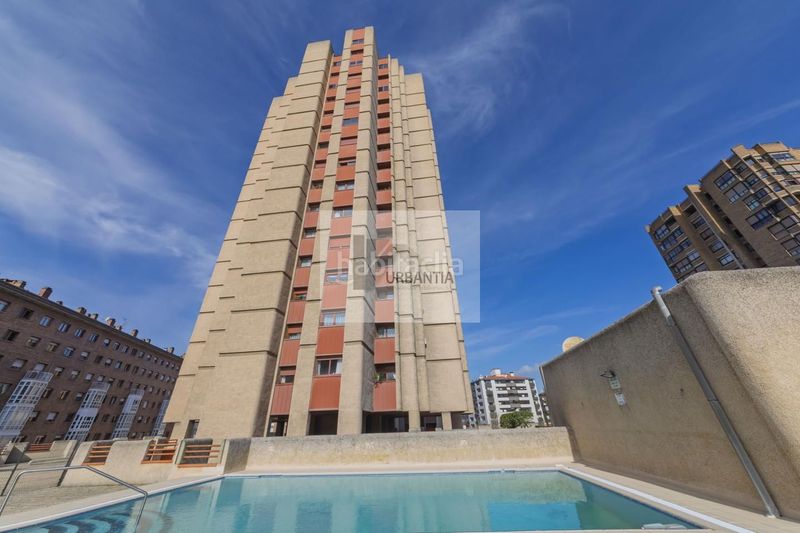 Foto b40c37bf-dfdc-4d40-bab3-97185266e484. Piso vivir en las alturas. una vivienda única en el corazón de pamplona. en Pamplona / Iruña