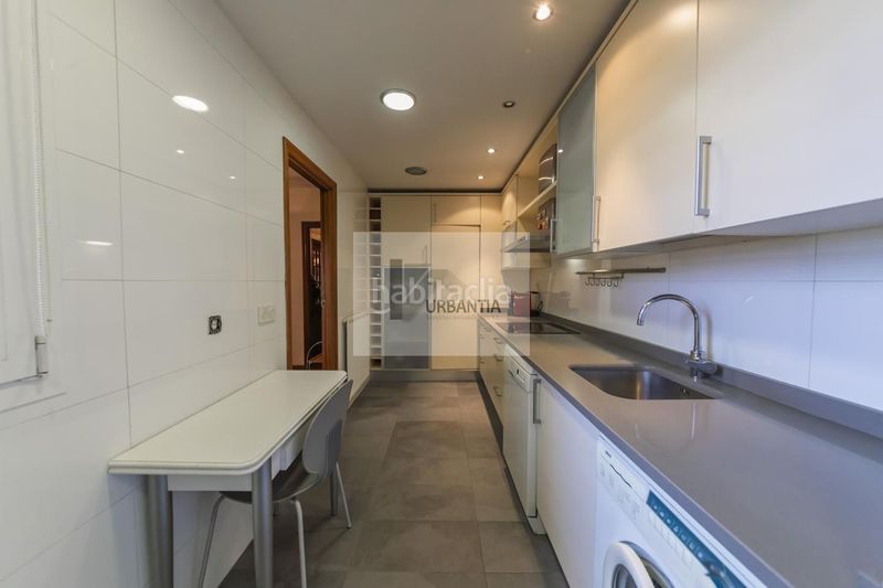 Foto c7f64705-7f3e-419c-a466-ede7d2ac3ac1. Piso vivir en las alturas. una vivienda única en el corazón de pamplona. en Pamplona / Iruña