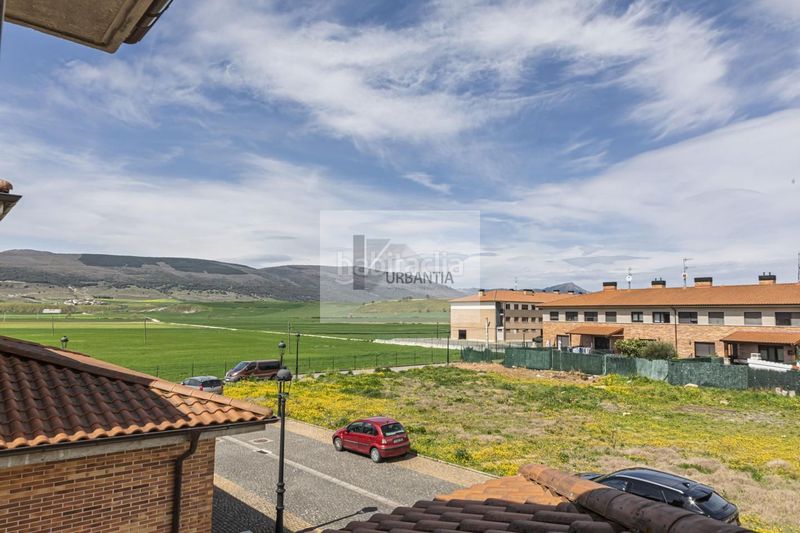 Foto 7b6f4f89-dc0d-42c7-9033-38fb1bd2628f. Casa aparellada amb calefacció a Olza