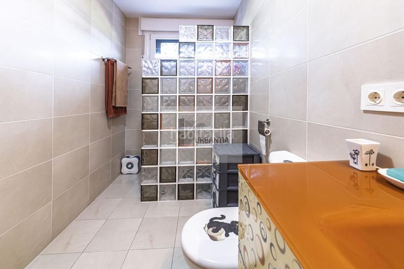 Foto a3586531-9468-4e70-b9c1-f85f4d64808e. Casa aparellada amb calefacció a Olza