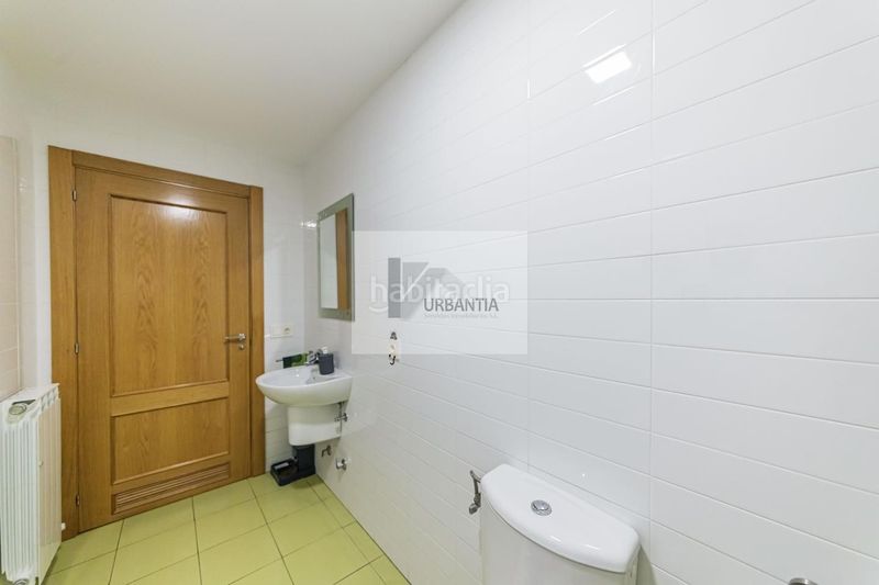 Foto d8823b52-aec4-4e37-bf2e-80ccb5f0e3a3. Casa aparellada amb calefacció a Olza