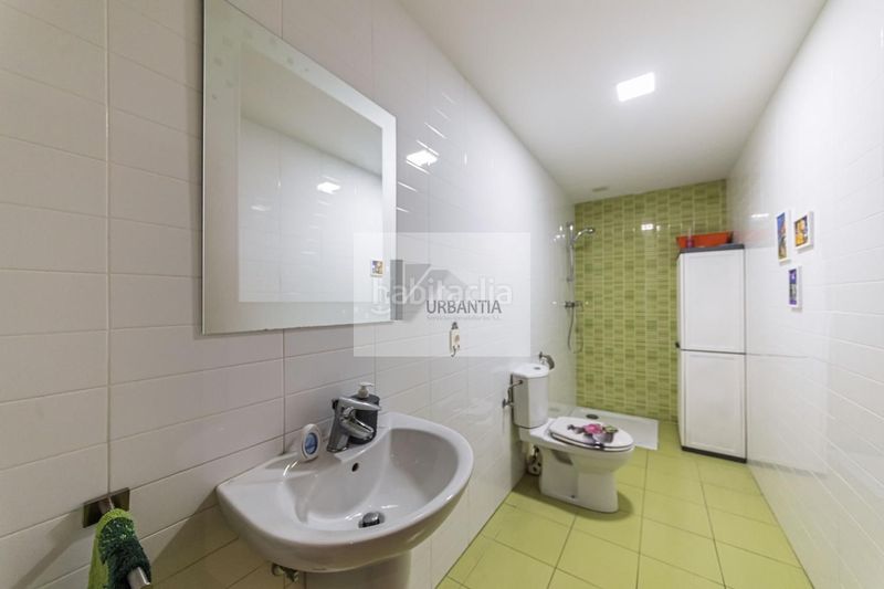 Foto df2e8a2d-bc06-4659-8858-2f6651f3d974. Casa aparellada amb calefacció a Olza