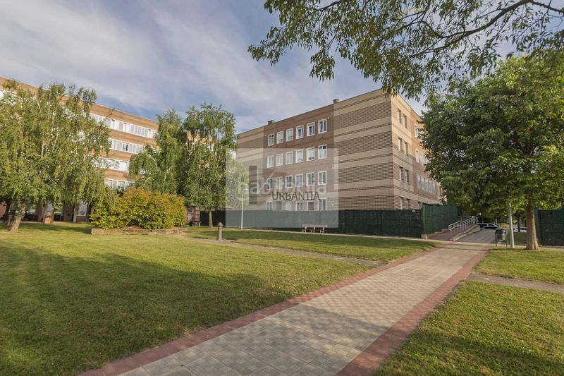 Foto a57cd5ae-4c2c-4639-9476-c00a1b9f57aa. Pis amb calefacció aparcament a Mendillorri Pamplona / Iruña