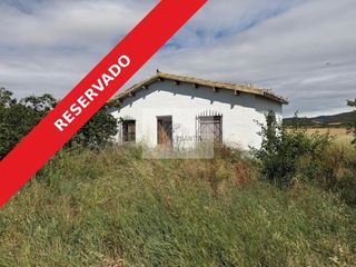 Fondo rustico  Ctra sesma. Finca de recreo con caseta y pozo en allo navarra