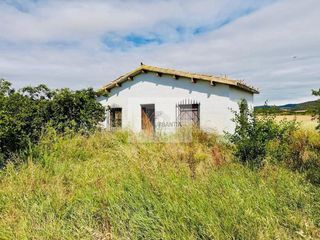 Finca rústica  Ctra sesma. Finca de recreo con caseta y pozo en allo navarra