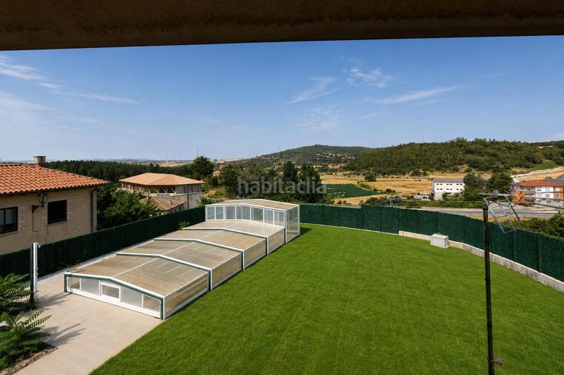 Foto 933dd3f3-f697-42cf-8c22-e36a14a20507. Casa amb calefacció piscina a Olóriz