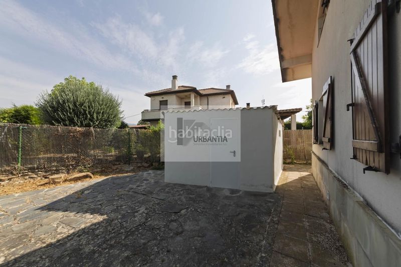 Foto b62c2a38-23a4-4cc1-b041-b63e87a464bd. Casa amb calefacció piscina a Olóriz