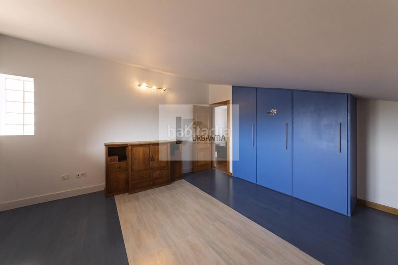 Foto c7b93798-74ee-468a-938d-c749d1a20093. Casa amb calefacció piscina a Olóriz