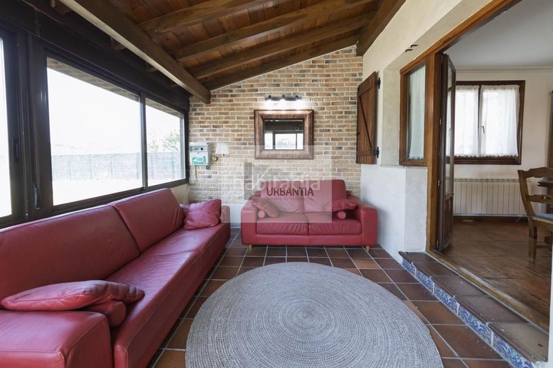 Foto d8e76ba3-427a-4771-b1b7-98620b587279. Casa amb calefacció piscina a Olóriz