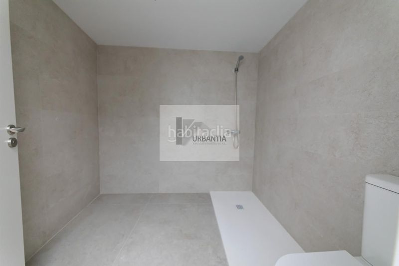 Foto 0d0ca9cd-941f-441e-8acd-310f43e3154f. Casa adossada amb calefacció a Larraga