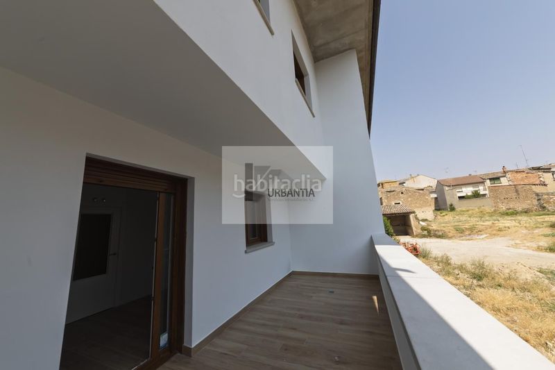 Foto ccbc5184-42cc-4d6d-a926-520f7756d4d7. Casa adossada amb calefacció a Larraga
