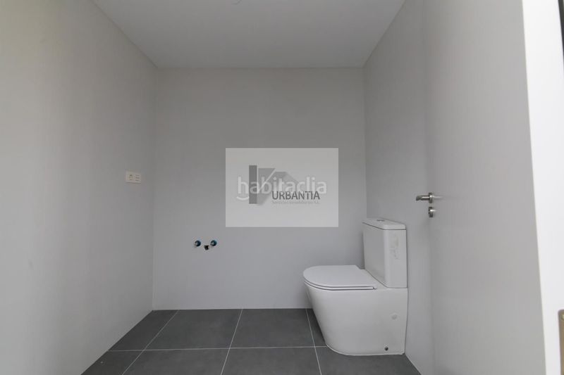 Foto d617a356-adea-4a5f-8122-c85a18f8a87f. Casa adossada amb calefacció a Larraga