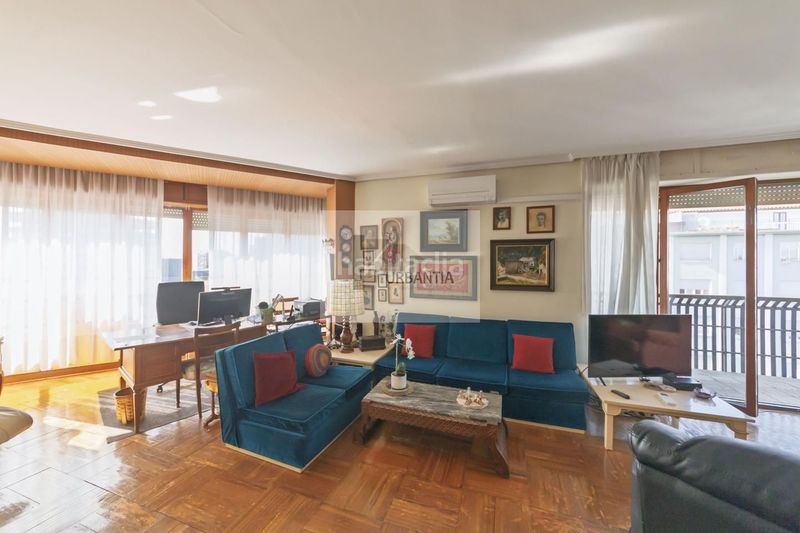 Foto b1722393-ade3-4422-82a6-85d3376445de. Pis amb calefacció a Segundo Ensanche Pamplona / Iruña