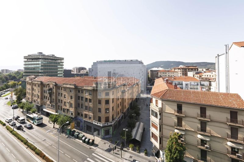 Foto d288d8cc-8557-46a3-93b9-5a6c5d526bfd. Pis amb calefacció a Segundo Ensanche Pamplona / Iruña