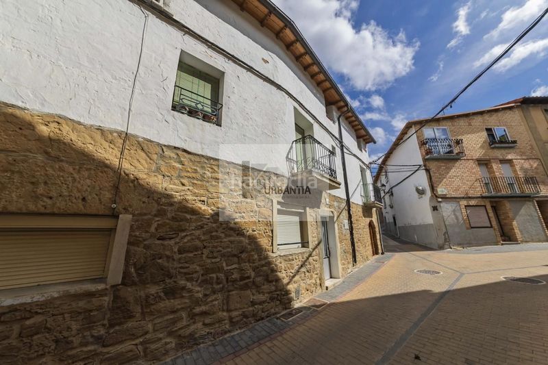 Foto 00250ded-de0f-4367-9724-4cdcdce1d9e9. Casa amb calefacció a Larraga