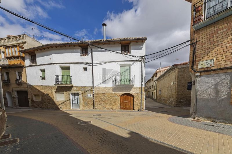 Foto 7260ed5f-2ac7-459b-b855-3ff73d1d990b. Casa amb calefacció a Larraga