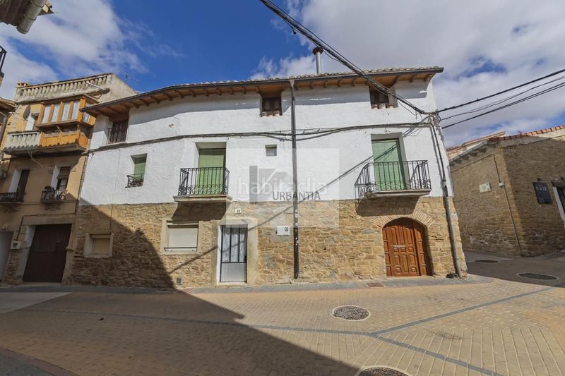 Foto f4977ea9-7516-4fa2-9c8b-345a945e8c3d. Casa amb calefacció a Larraga