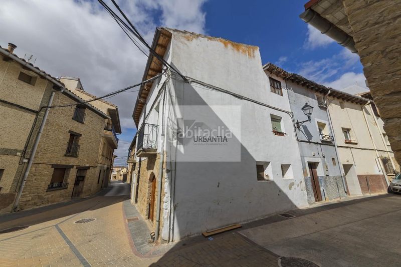 Foto fe39b703-0b0b-4e79-b0c7-28e5e7fc1626. Casa amb calefacció a Larraga