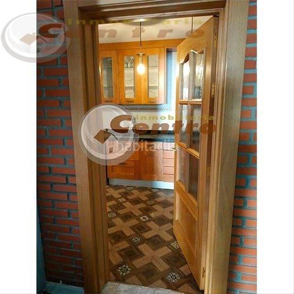 Foto 09a6a29c-e922-470f-937e-9173cda57792. Casa adossada amb calefacció aparcament a Madrigueras