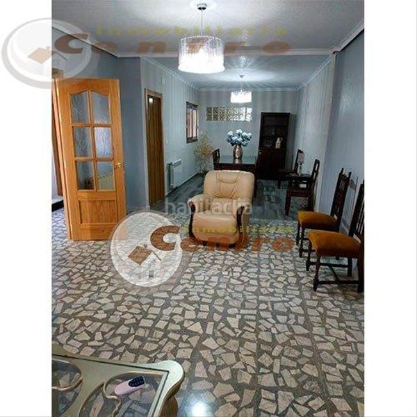 Foto d90ddab3-4cee-41f6-b083-5d20e0467874. Casa adossada amb calefacció aparcament a Madrigueras
