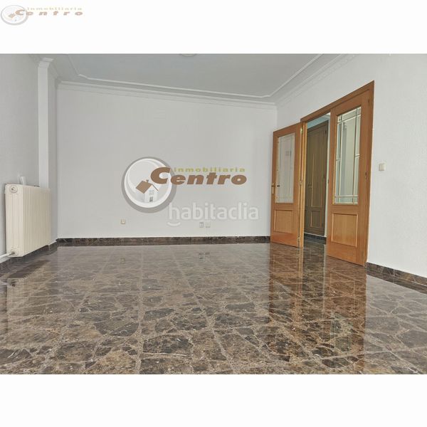 Foto 3aaaef8e-9242-43c0-b42e-39a87783b0c6. Pis amb calefacció a Industria Albacete