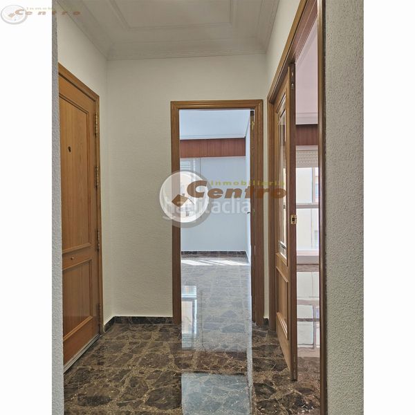 Foto 91fba189-dbd8-4f3f-9d70-5ecde874e20c. Pis amb calefacció a Industria Albacete