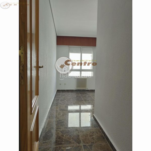 Foto a4636d6d-4f8e-436a-95d3-05e7bfeb84b0. Pis amb calefacció a Industria Albacete