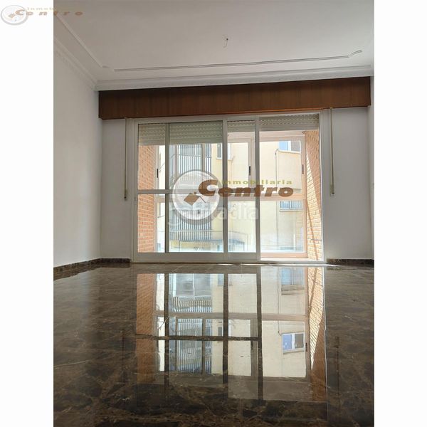 Foto aacbda53-e019-4ed6-9f54-c24d58522ff1. Pis amb calefacció a Industria Albacete