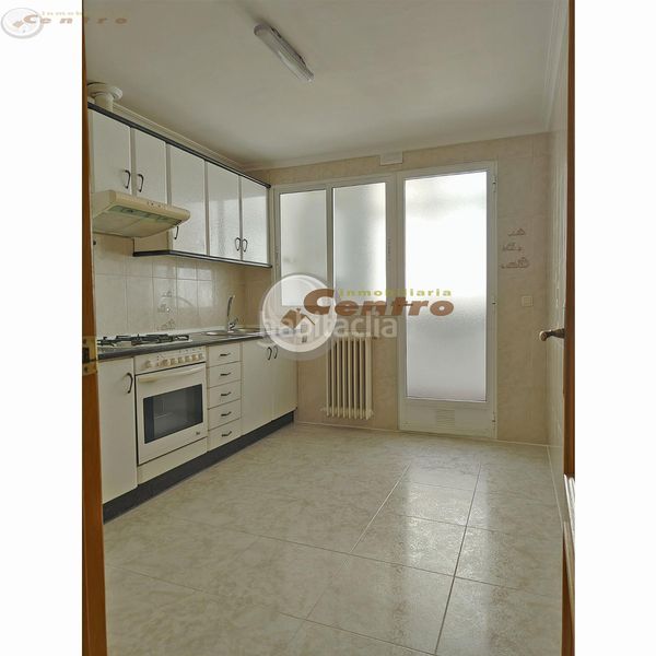 Foto f871c7c0-19ea-4965-bdf7-5fd7ae28c3f1. Pis amb calefacció a Industria Albacete