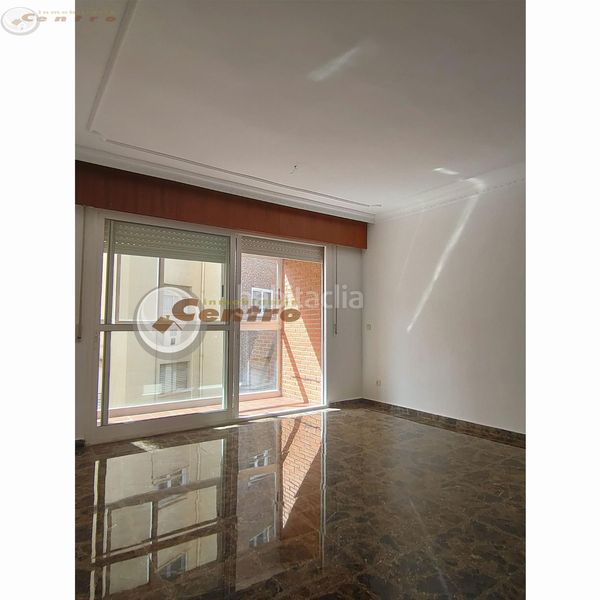 Foto fa281acf-6583-421c-8dc2-a3dd4a81fe50. Pis amb calefacció a Industria Albacete