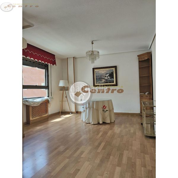 Foto 0c32f037-1280-4b5b-bcc0-8a9bae5aca8b. Pis amb calefacció aparcament a Feria Albacete