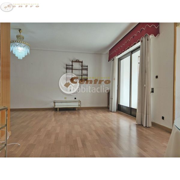 Foto 1fddffd3-90e6-4165-9fca-7a12d9220bd3. Pis amb calefacció aparcament a Feria Albacete