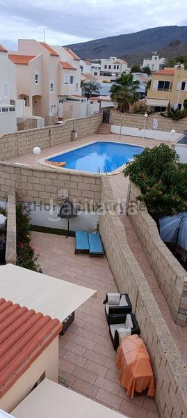 Foto 0110c018-034e-4b3f-85ea-a7e3a3c470dc. Casa pareada casa en el madroñal, residencial el flamboyan, 4 hab en Adeje