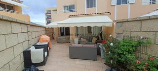 Casa pareada en Playa Fañabé Alto. Casa en el madroñal, residencial el flamboyan, 4 hab