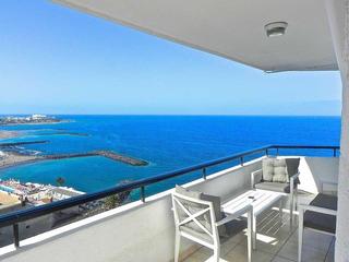 Apartamento en Los Cristianos. Apartamento 2 habitaciones primera linea