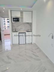 Estudi a Playa de las Américas. Estudio complejo ponderosa, reformado 200.000 y sin reformar 190