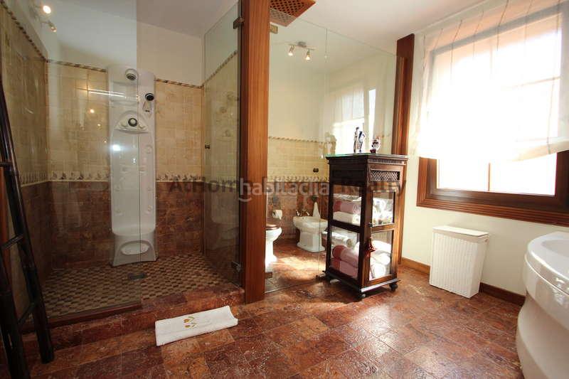 Foto 23816364-4bb5-4524-8dc6-bec097907c1c. Chalet con parcheggio piscina in Casco Urbano Adeje