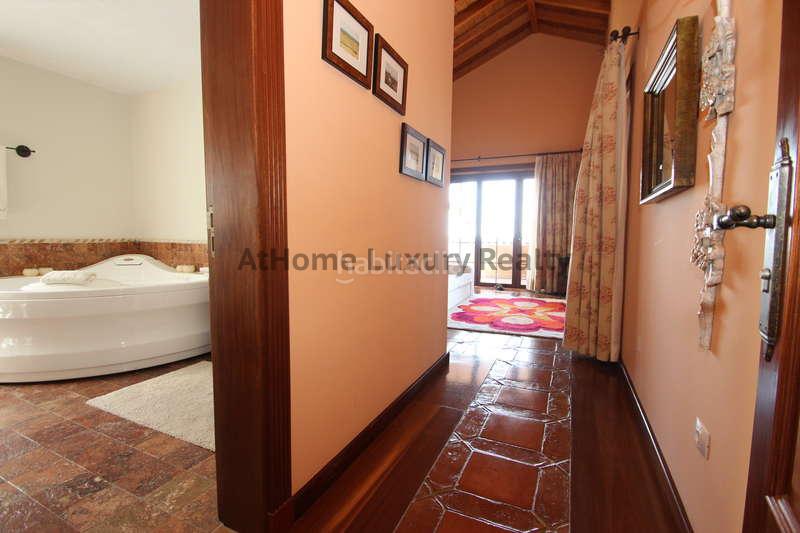 Foto 75393e66-c849-4230-8d11-425447481dca. Chalet con parcheggio piscina in Casco Urbano Adeje