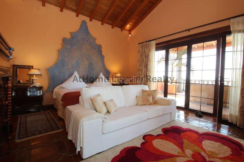 Foto 975f51a4-ebdc-449e-84bc-9ba9efcef3ec. Chalet con parcheggio piscina in Casco Urbano Adeje