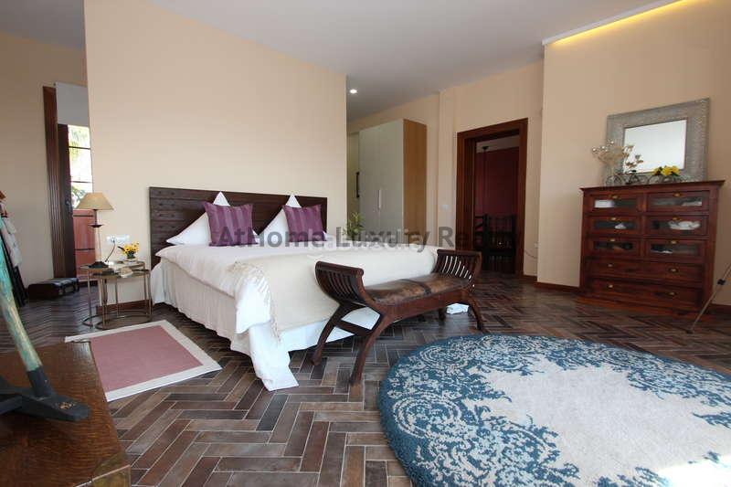 Foto c19f8e2b-930d-48a5-961b-185da8c8e35a. Chalet con parcheggio piscina in Casco Urbano Adeje