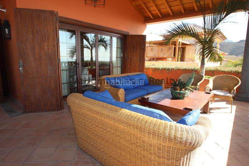 Foto d708234c-b563-43b5-a454-a5648840d955. Chalet con parcheggio piscina in Casco Urbano Adeje