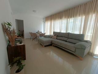 Apartament a Luis díaz flores feo 5. Atico reformado 2 habitaciones, 2 baños en llano del camello