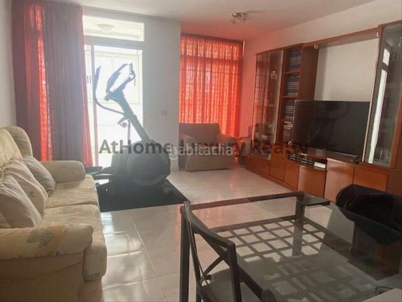 Foto 8443dd08-02e1-4a69-b07d-0983ed3b66ac. Flat with parking in La Laguna San Cristóbal de La Laguna