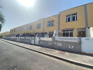 Casa adossada  Roque del este. Oportunidad!! chalet adosado en la jurada, san isidro