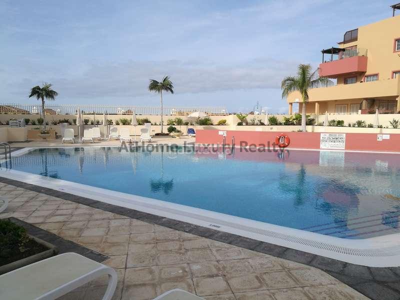 Foto 72c24de5-5267-4891-8d9b-31c9054e3634. Piso en venta terrazas del duque ii, 1 habitación, gran terraza en Adeje