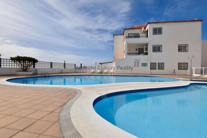 Foto 19cc2673-0452-4ed6-a3e7-c2e0f40336b0. Flat with pool in Puerto de Santiago Santiago del Teide