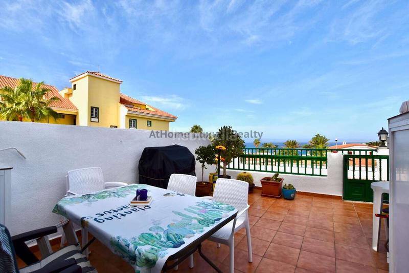 Foto ca2714e5-2b24-4bfc-af67-e665d4801621. Flat with pool in Puerto de Santiago Santiago del Teide