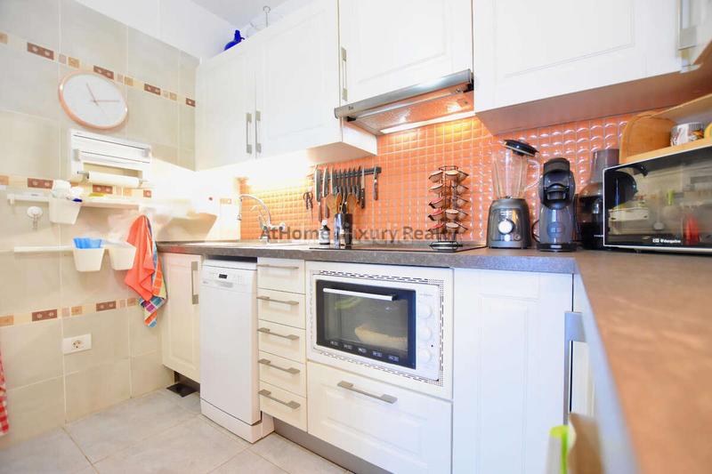 Foto e869efd1-1855-476a-88da-b51f5ebe142a. Flat with pool in Puerto de Santiago Santiago del Teide