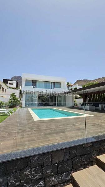 Foto fbf22bc1-954f-47f2-9d6e-1dec11786939. Chalet avec parking piscine dans Casco Urbano Adeje