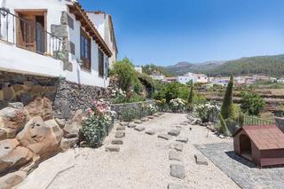 Casa a Vilaflor. Muy exclusivo chalet en vilaflor, 4 hab, con 1.248m terreno rust